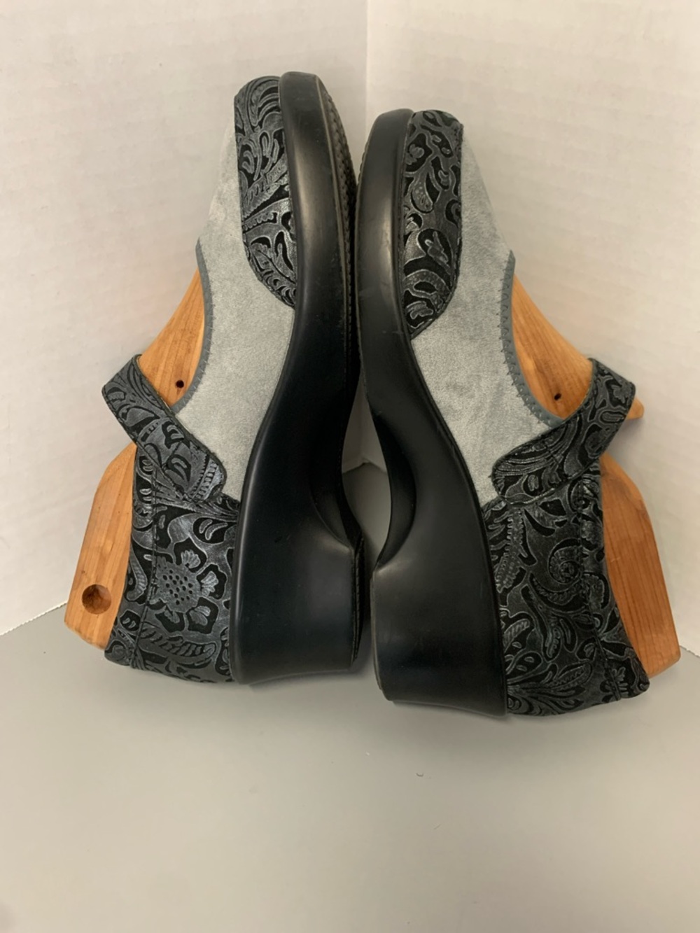 Alegria Shoes Womens 39 Maya Mary Jane Gray Leather Wedge Comfort Paisley Floral - Picture 3 of 17